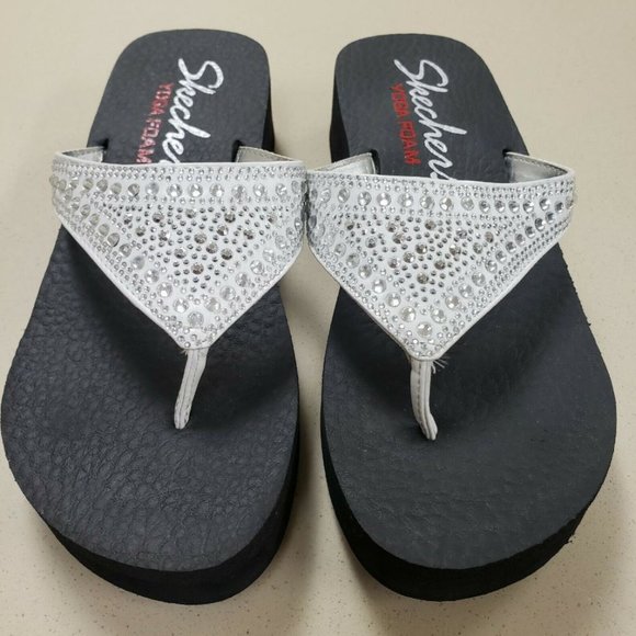 skechers yoga mat flip flops